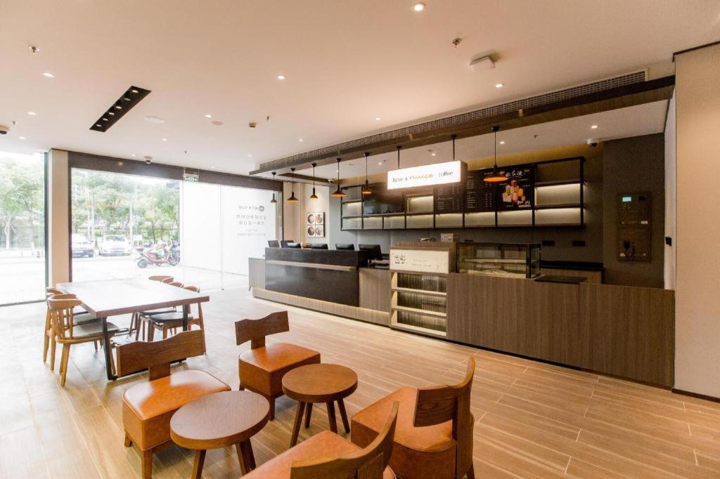 Hanting Qingpu Huijin Road Metro Station Hotel Shanghai